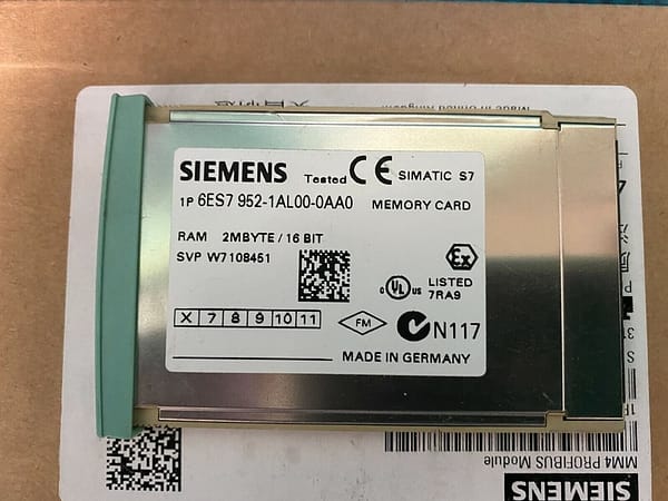 Siemens 6ES7 952-1AL00-0AA0 2MB Memoy Card UK/EU Read)